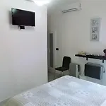 Gli Oleandri Bed & Breakfast 3*