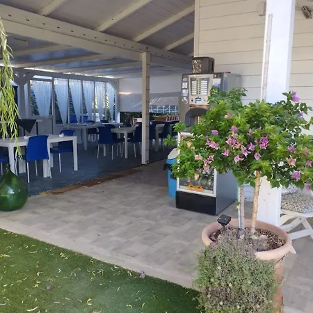 Gli Oleandri Bed & Breakfast 3*