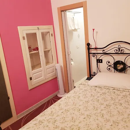Bed & Breakfast Gli Oleandri 3*
